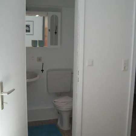 Aika Apartment *